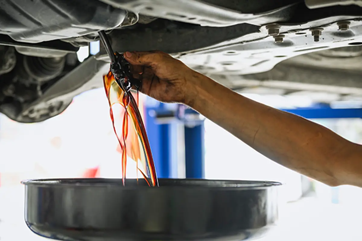 オイル交換の様子